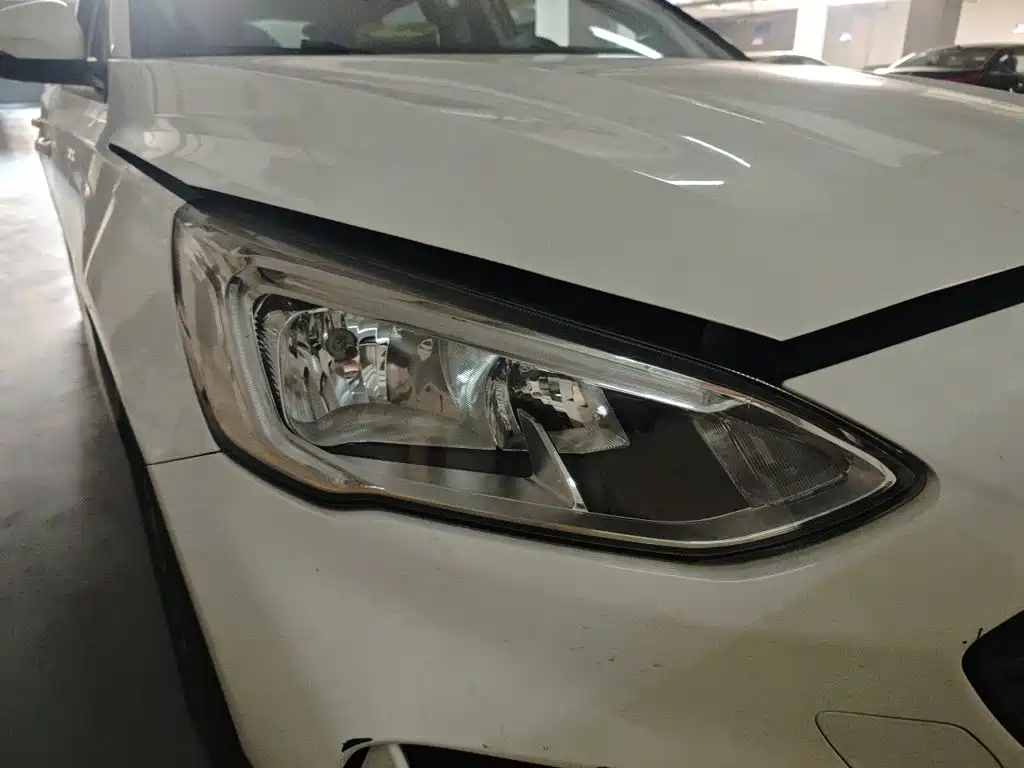 Ford Focus — миниатюра 7