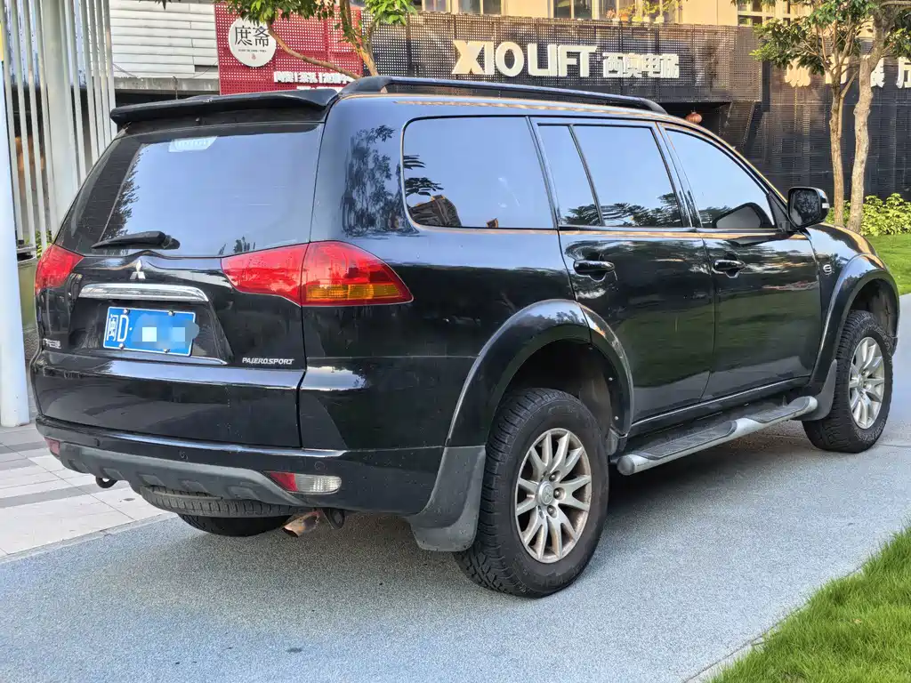 Mitsubishi Pajero Sport — миниатюра 4