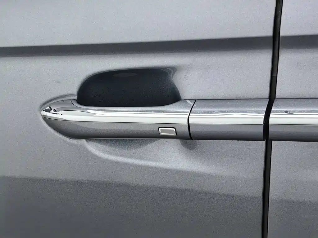 Roewe iMAX8 — миниатюра 18