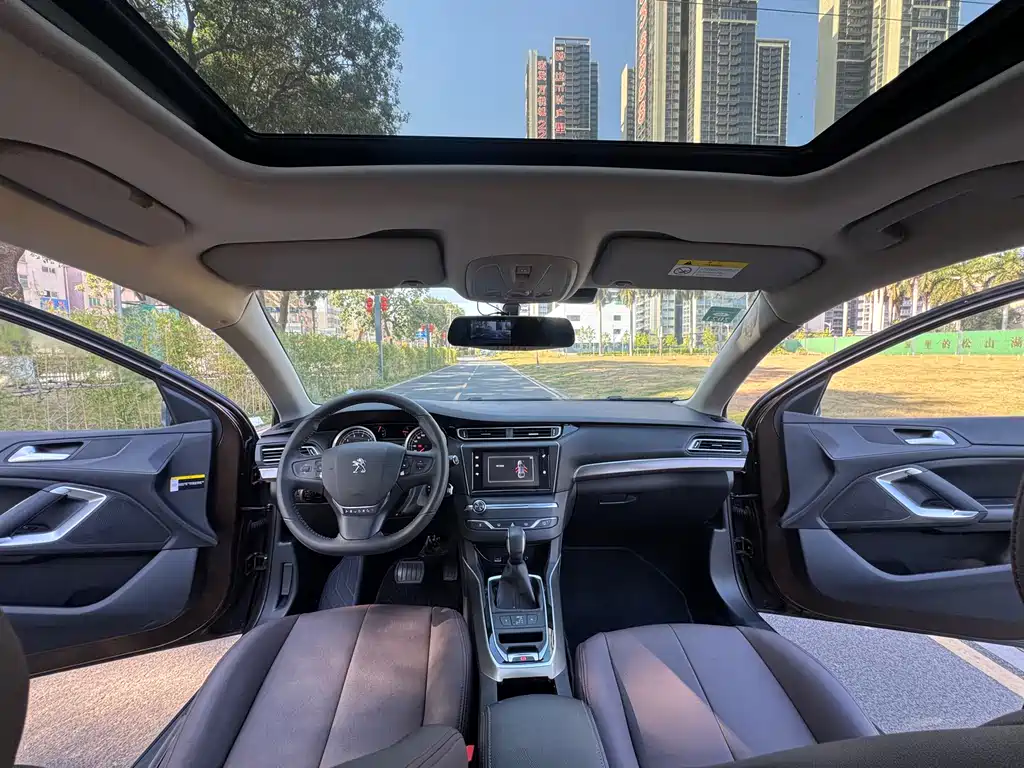 Peugeot 408 1.8L Auto Luxury Edition, фото 8