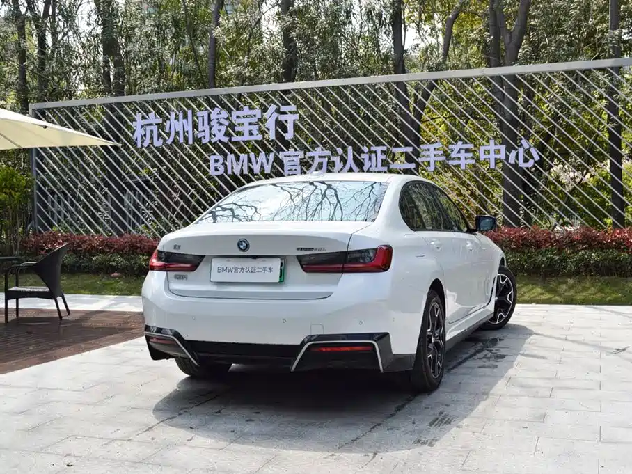 BMW i3 2025 eDrive 40 L