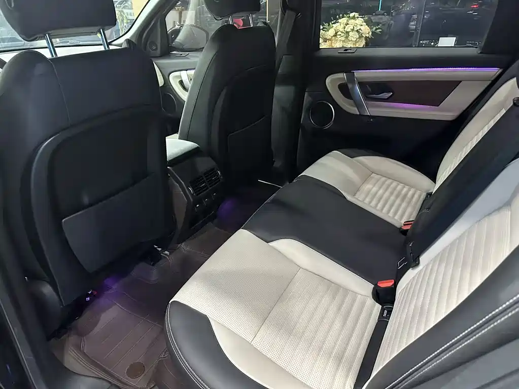 LAND ROVER DISCOVER SPORTS