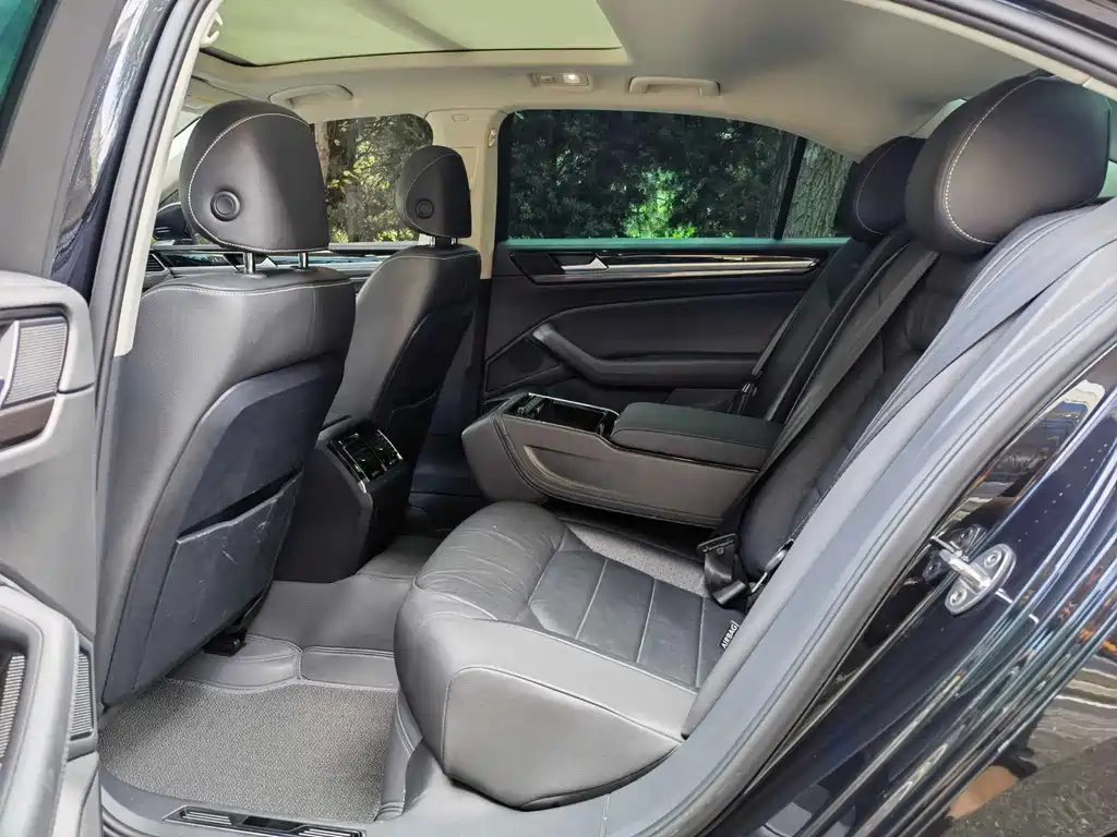 Volkswagen Phideon — миниатюра 7