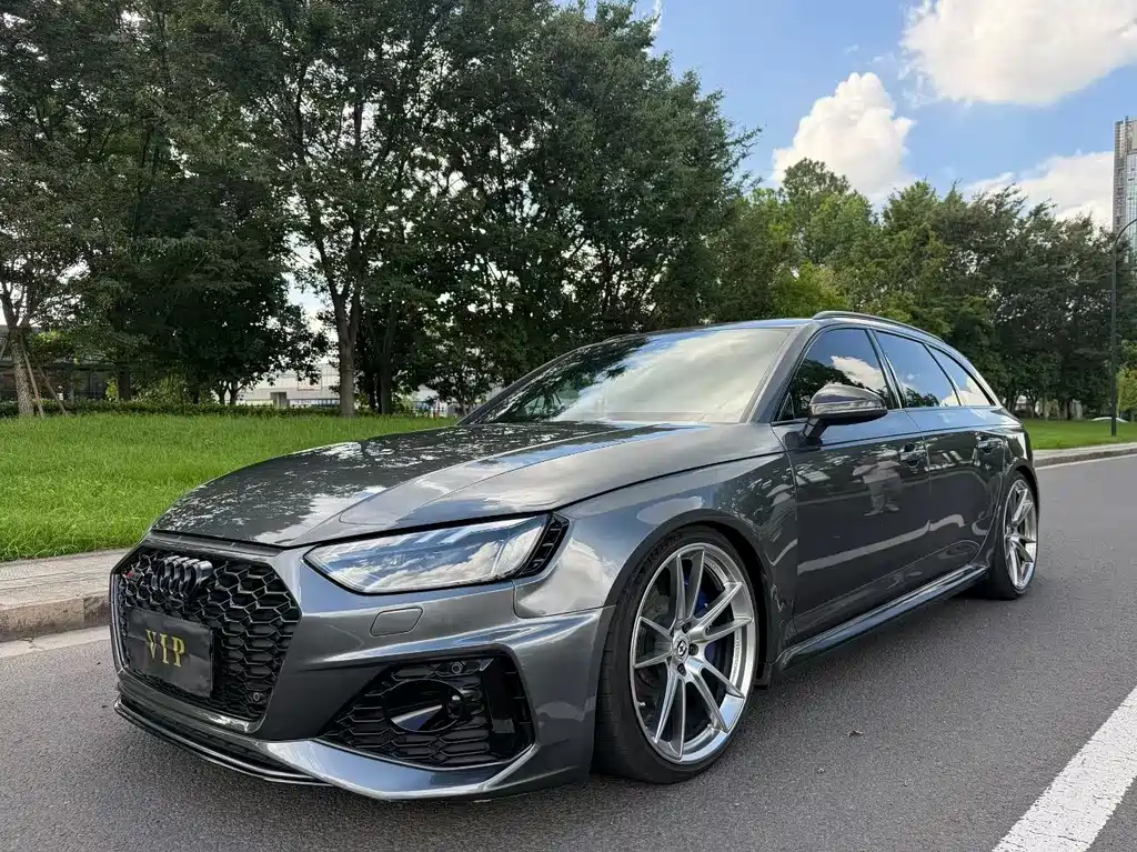 Audi RS 4