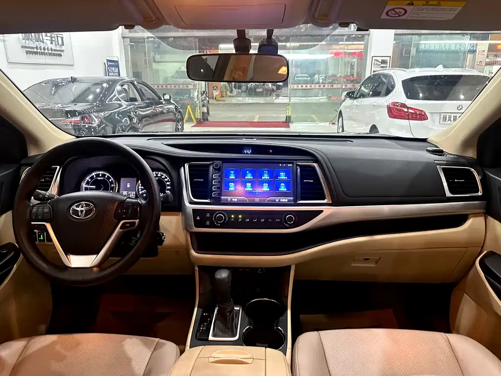 Toyota Highlander — миниатюра 19