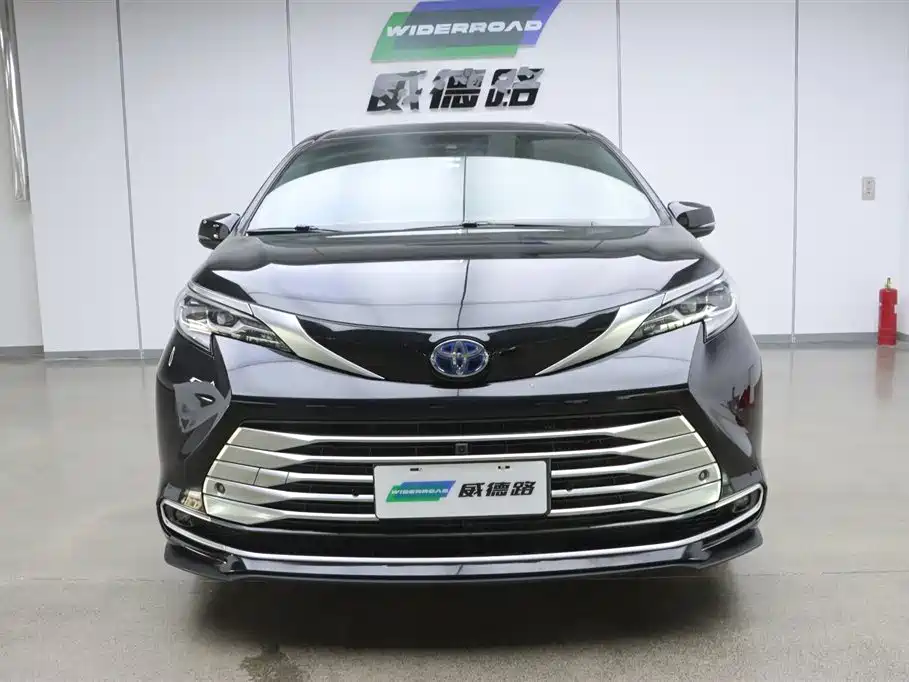 Toyota Sienna 2021 2.5L