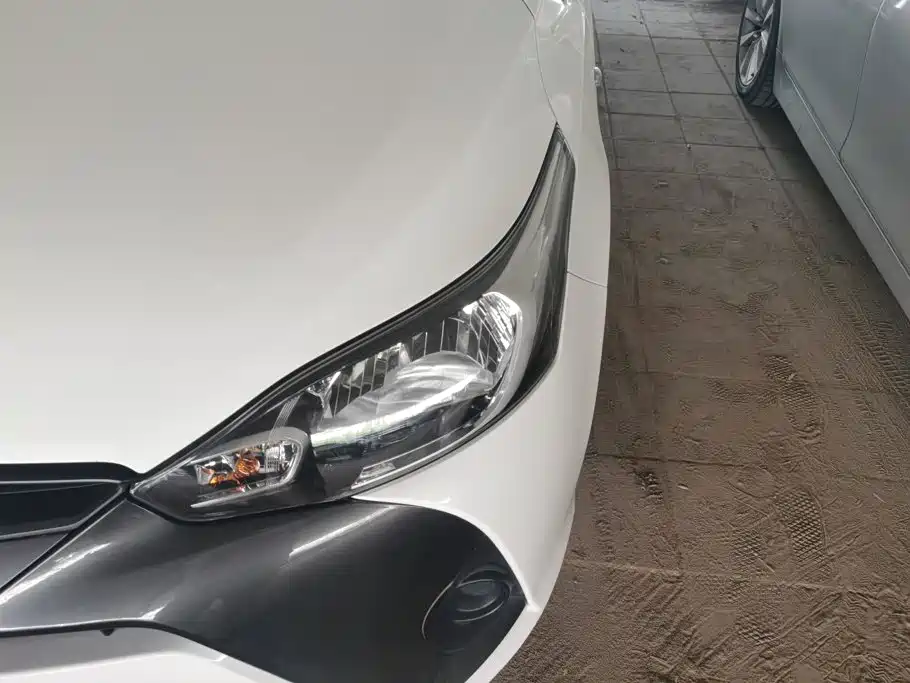 Toyota Yaris L — миниатюра 5