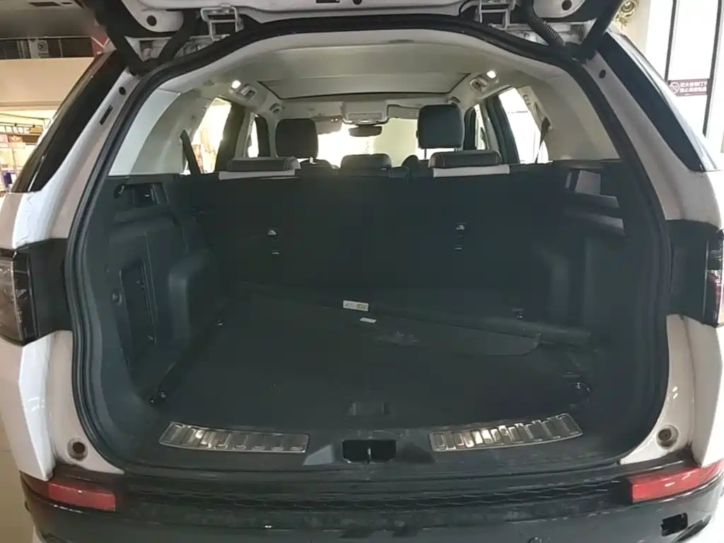 Land Rover Discovery Sport Hybrid — миниатюра 19