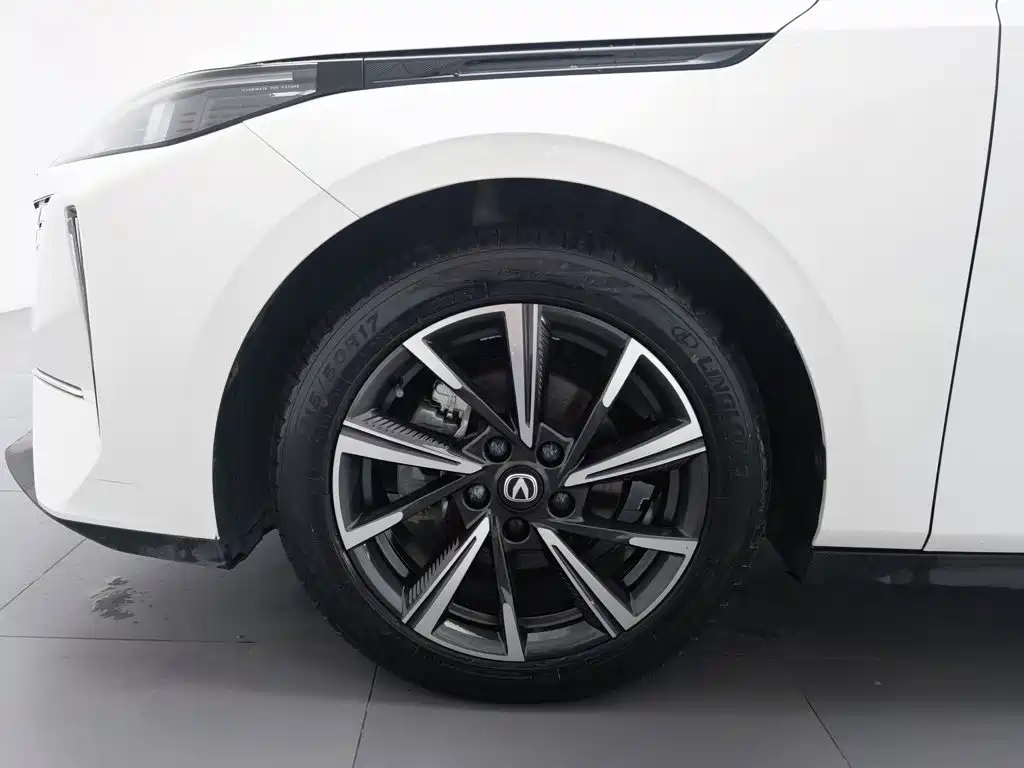 Changan Eado — миниатюра 17