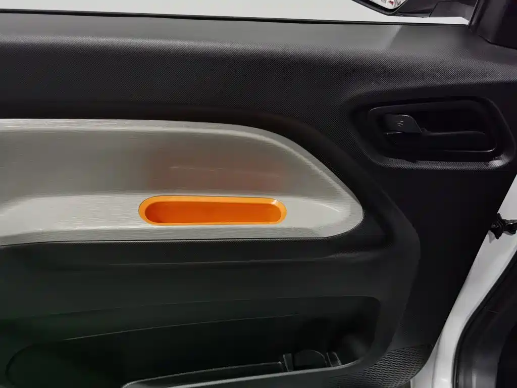 Wuling MINIEV — миниатюра 9