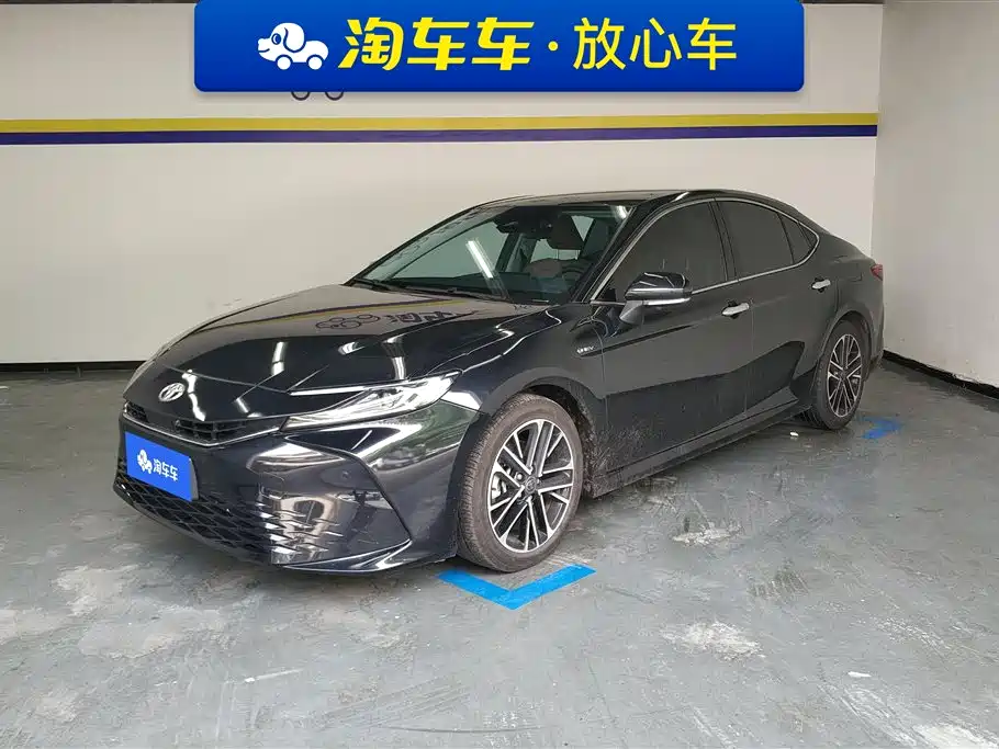 Toyota Camry 2024