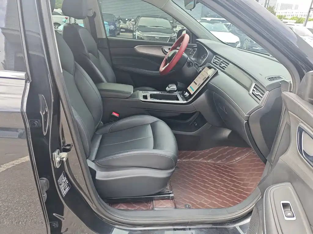 Roewe RX5 — миниатюра 9