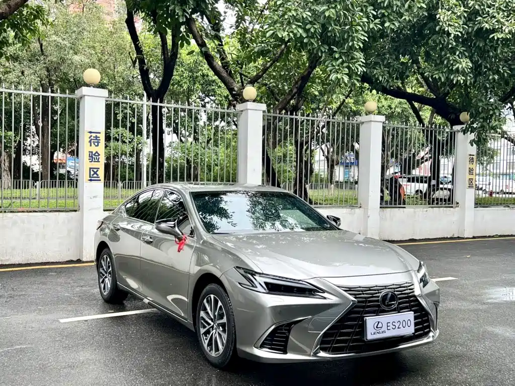 Lexus ES — миниатюра 3