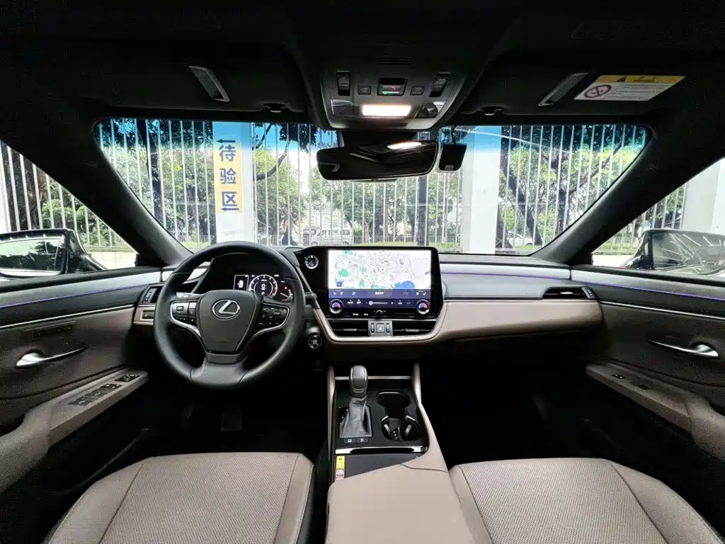 Lexus ES — миниатюра 5