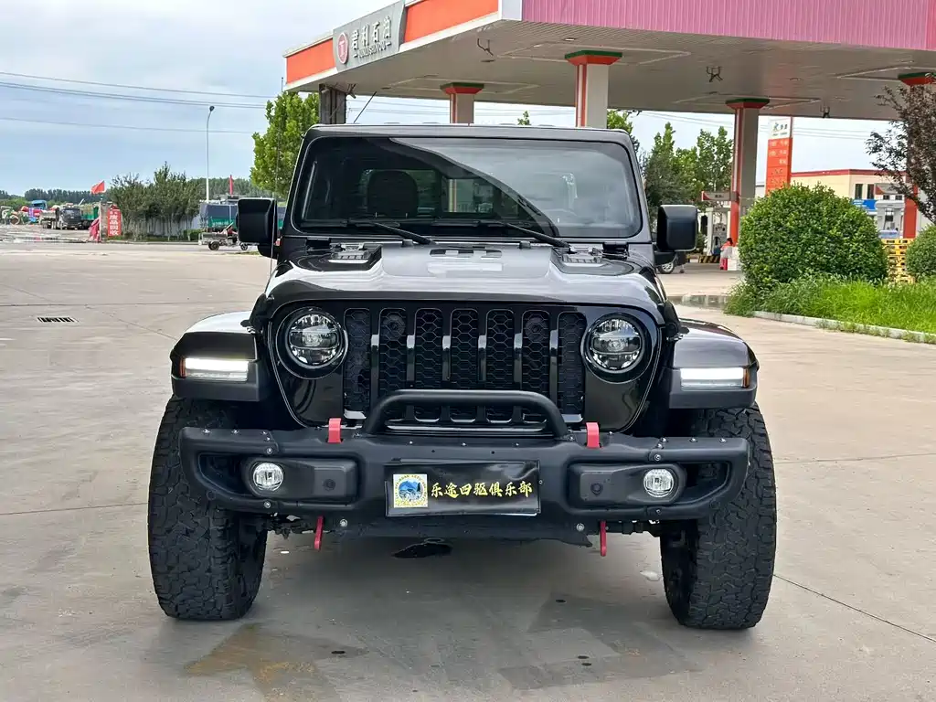 Jeep Gladiator — миниатюра 2