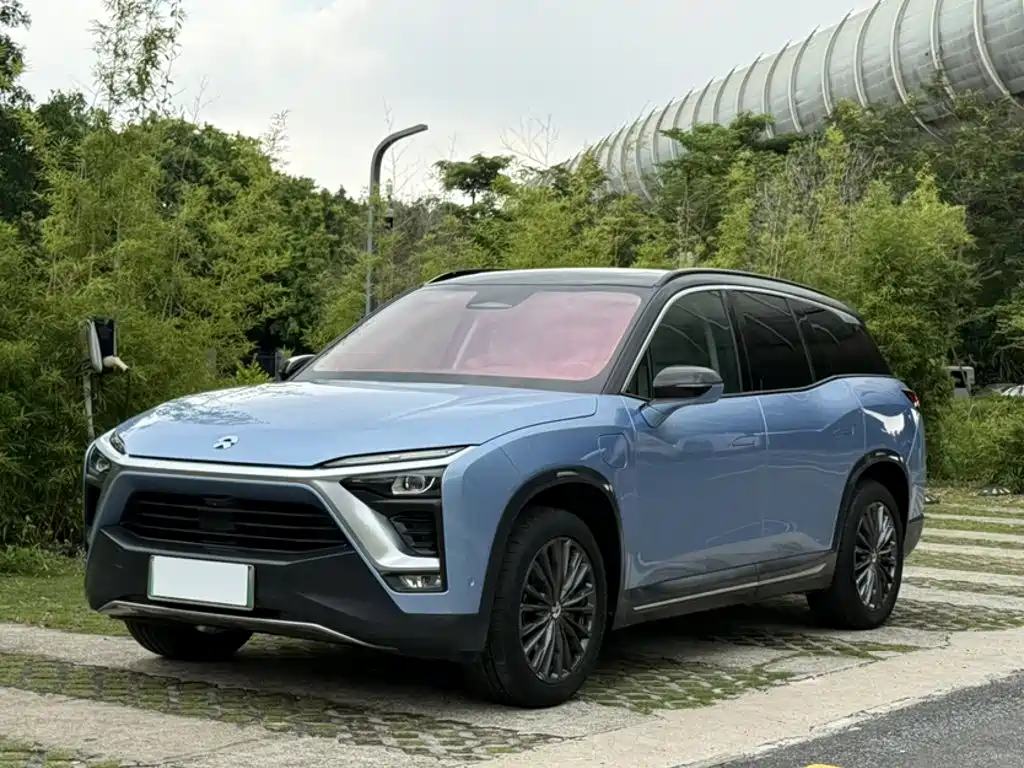 NIO ES8