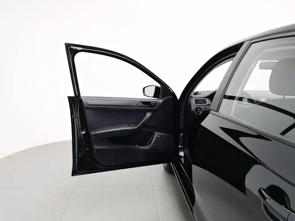 Volkswagen Santana — миниатюра 8