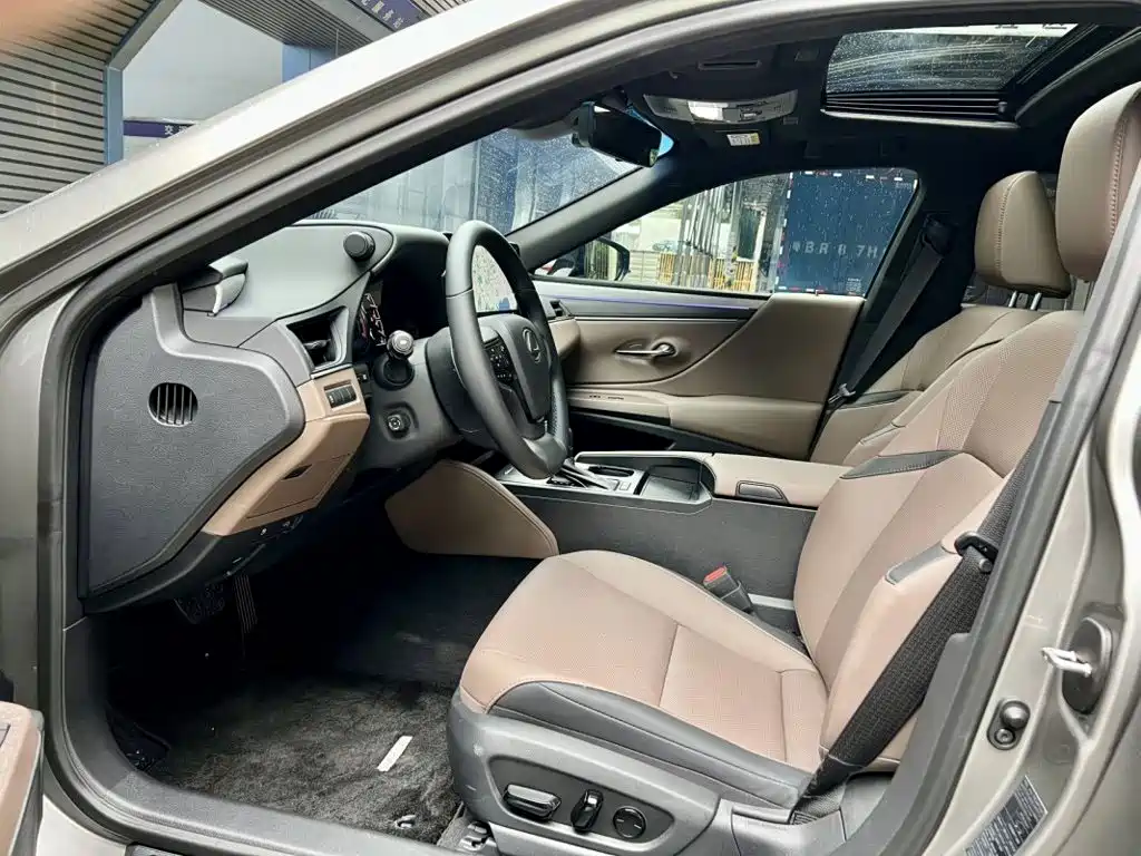 Lexus ES — миниатюра 4