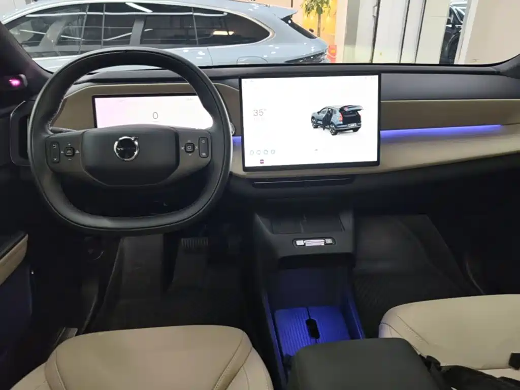 Volvo гибрид Volvo XC70 plug-in — миниатюра 10