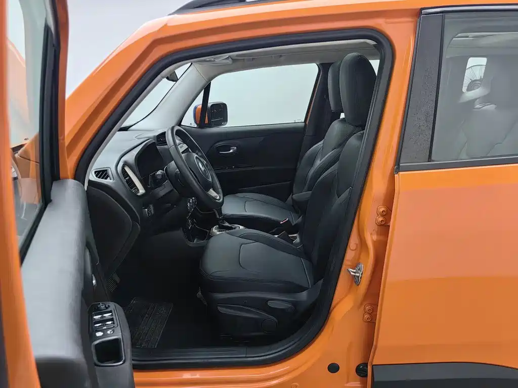Jeep Renegade — миниатюра 10