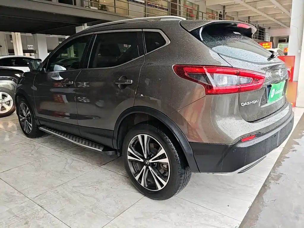 Nissan Qashqai — миниатюра 5