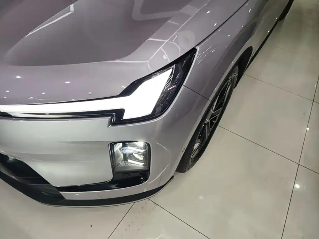 Volvo гибрид Volvo XC70 plug-in — миниатюра 24
