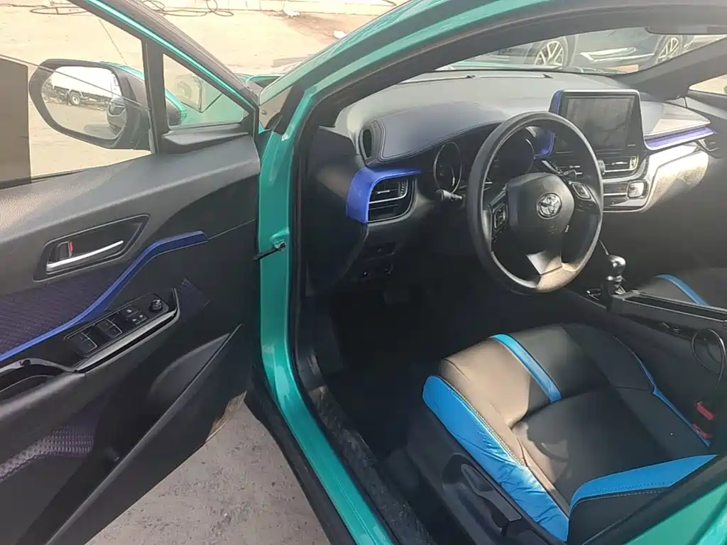 Toyota C-HR — миниатюра 16