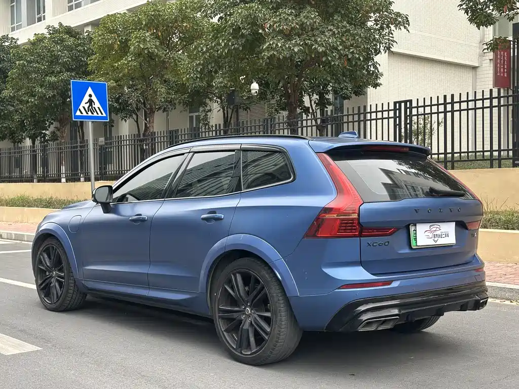 VOLVO XC60 PLUG IN HYBRID