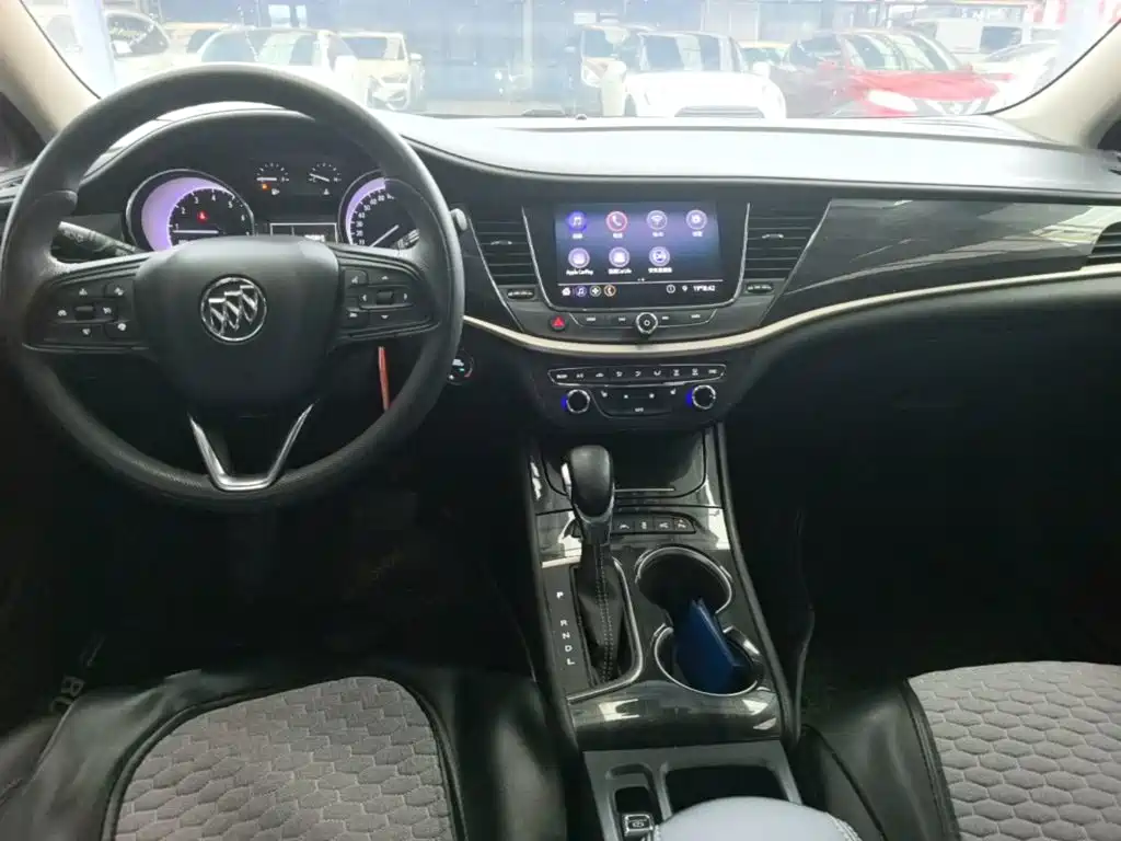 Buick Verano — миниатюра 10