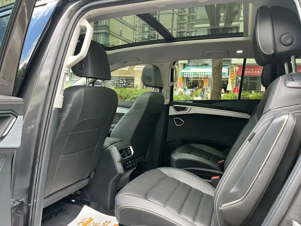 Volkswagen Talagon — миниатюра 9