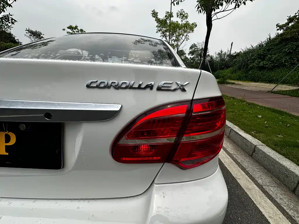 Toyota Corolla — миниатюра 10