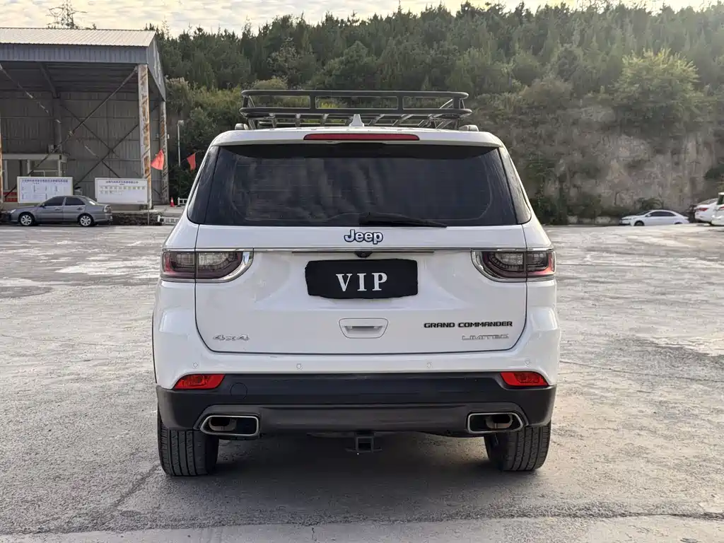 Jeep Grand Commander — миниатюра 8