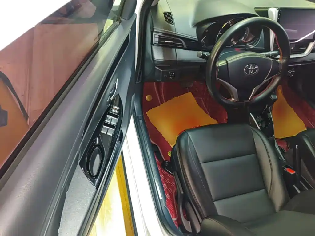 Toyota Yaris L — миниатюра 16