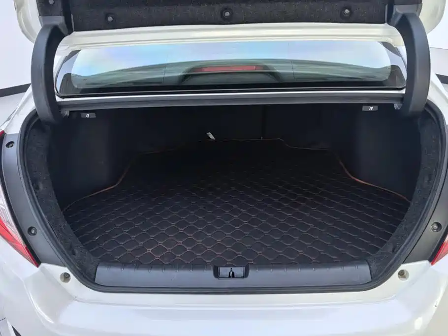 Honda Civic — миниатюра 4
