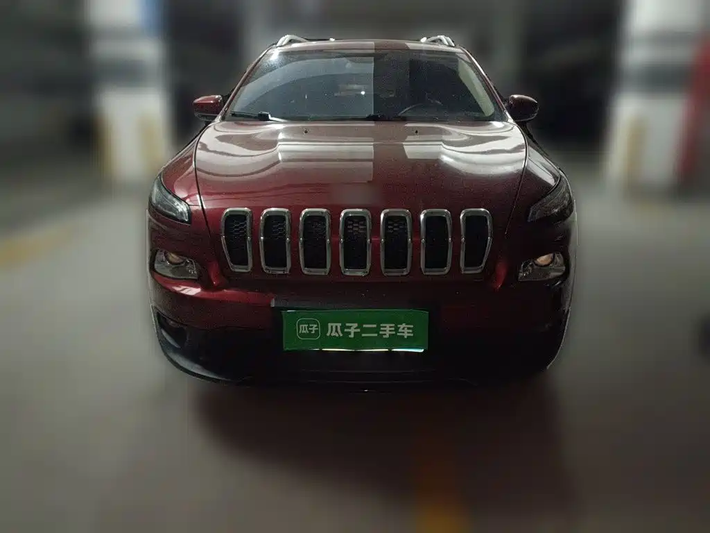 Jeep Cherokee (Import) — миниатюра 24
