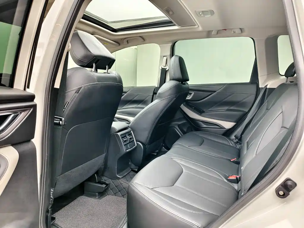 Subaru Forester 2024 2.5i AWD Luxury EyeSight