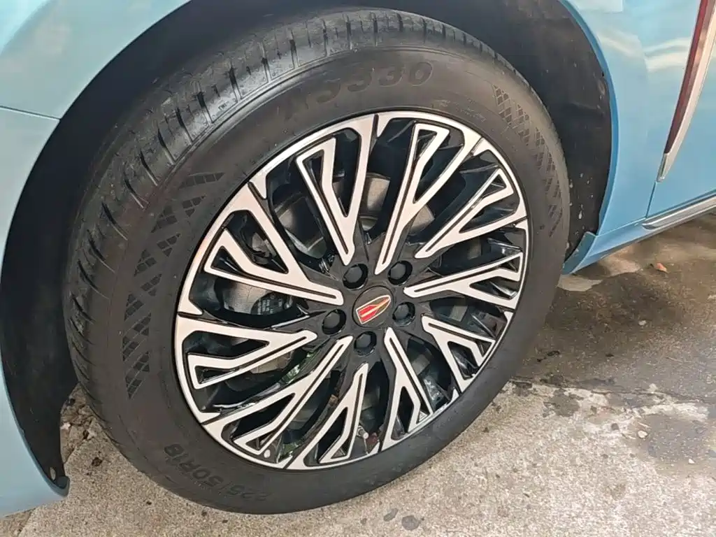 Hongqi Hongqi H5 — миниатюра 23