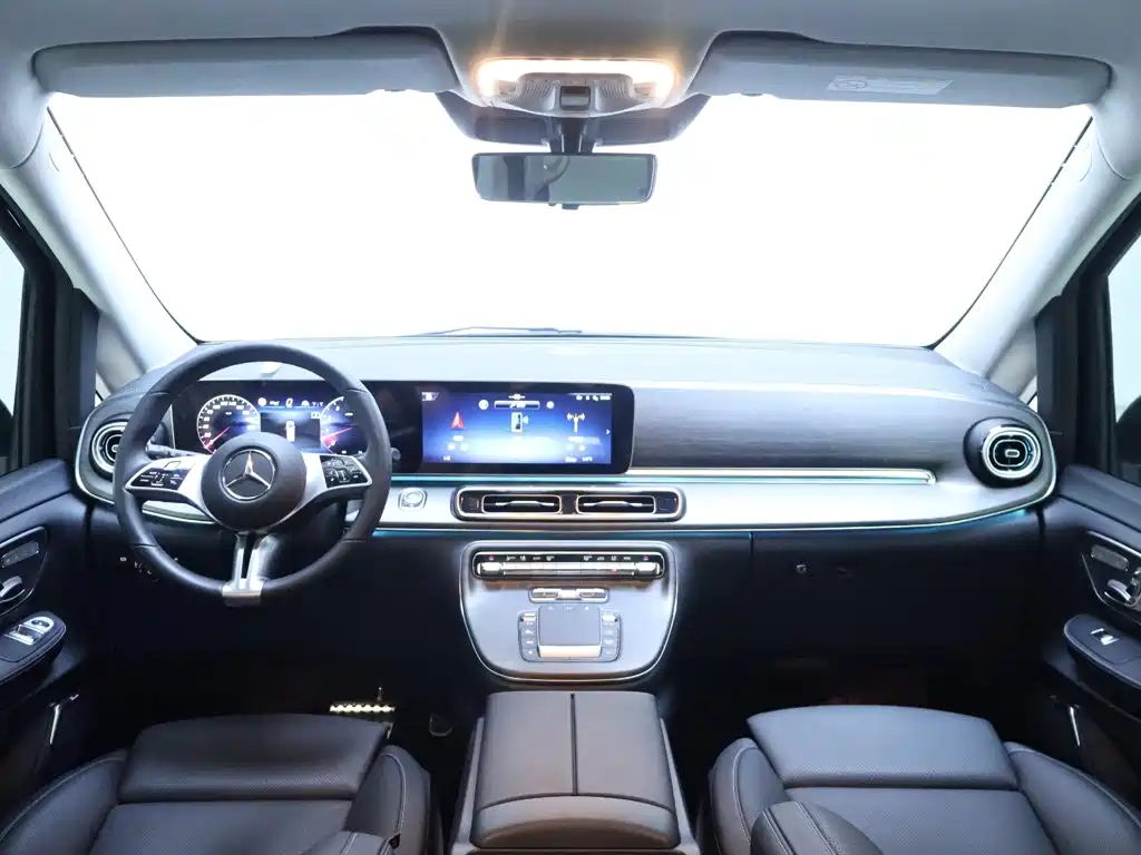 Mercedes-Benz V-Class — миниатюра 13