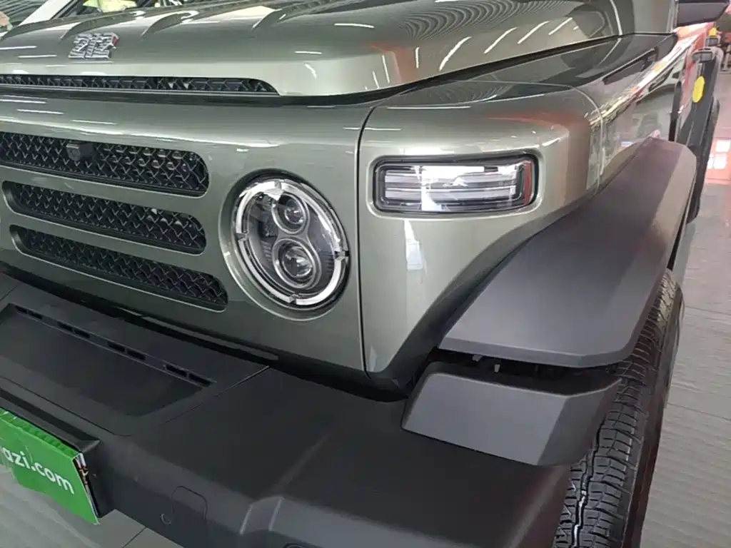212 212 T01 — миниатюра 24
