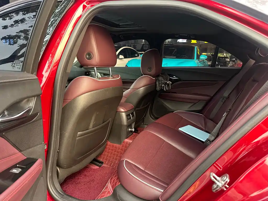Cadillac CT4 — миниатюра 4