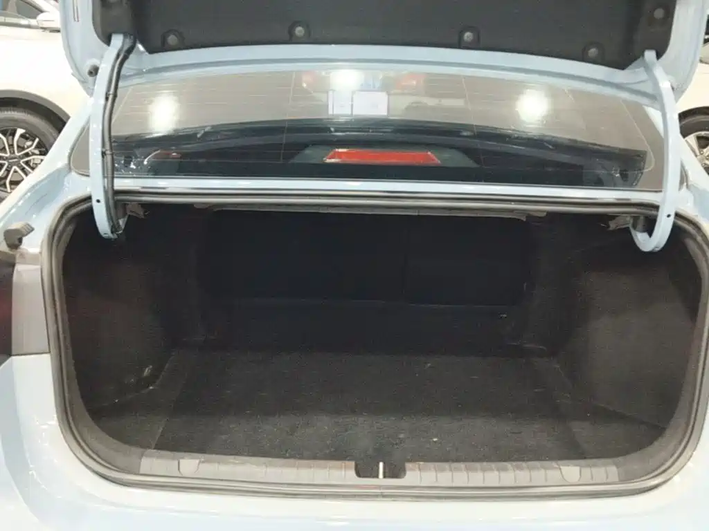 Geely Emgrand — миниатюра 19