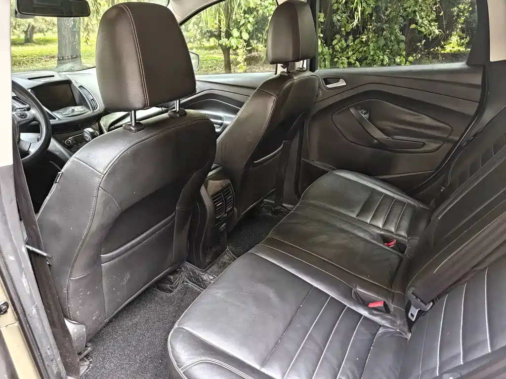 Ford Kuga — миниатюра 12