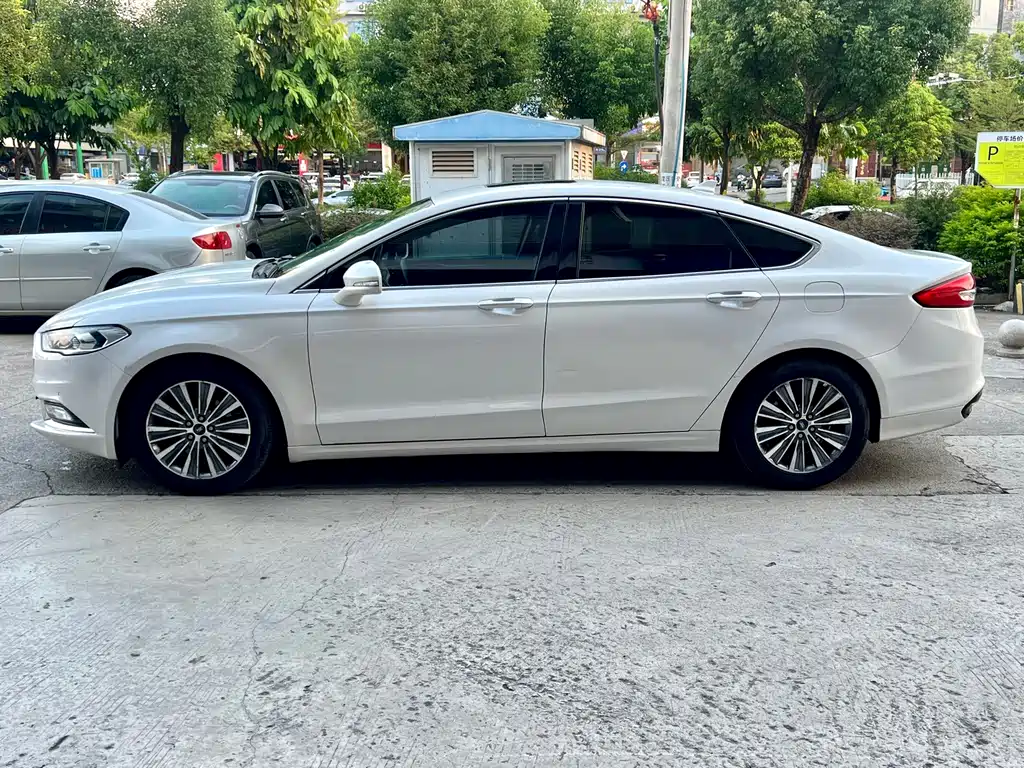 Ford Mondeo — миниатюра 5