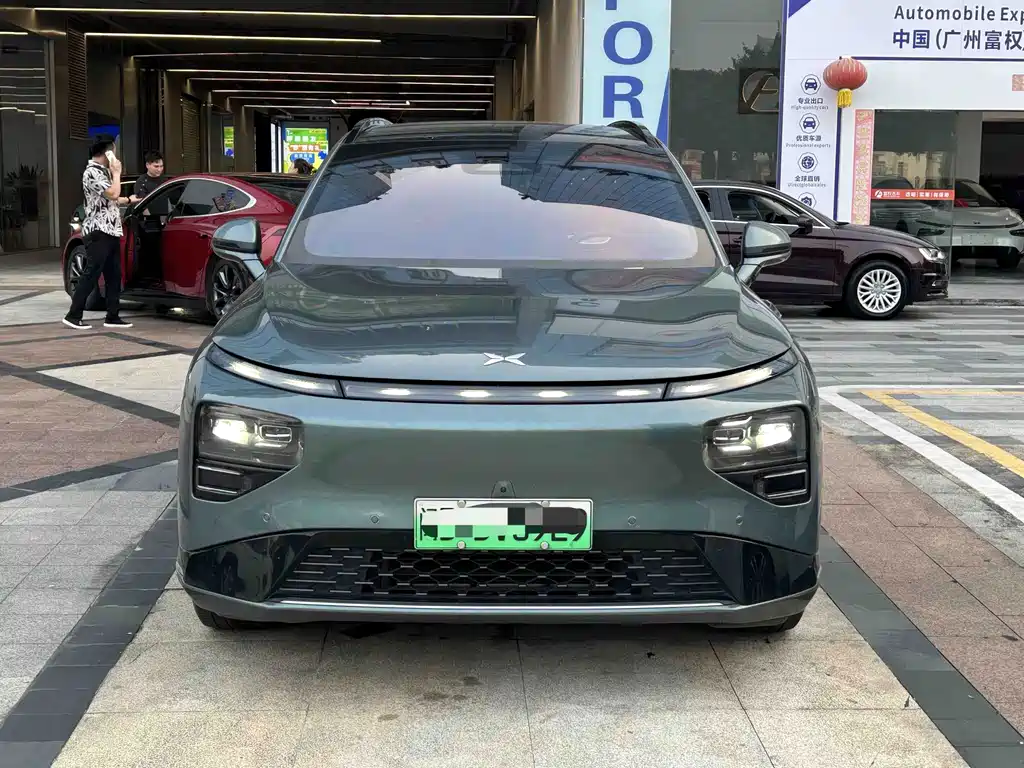 XPeng G9 — миниатюра 2