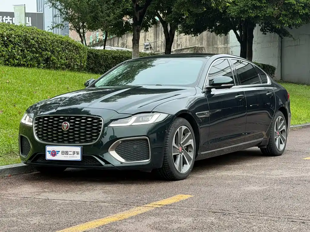 Jaguar XFL