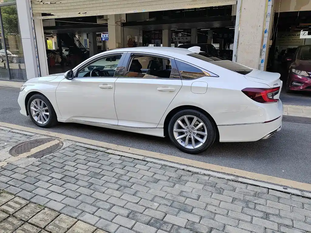 Honda Accord — миниатюра 5