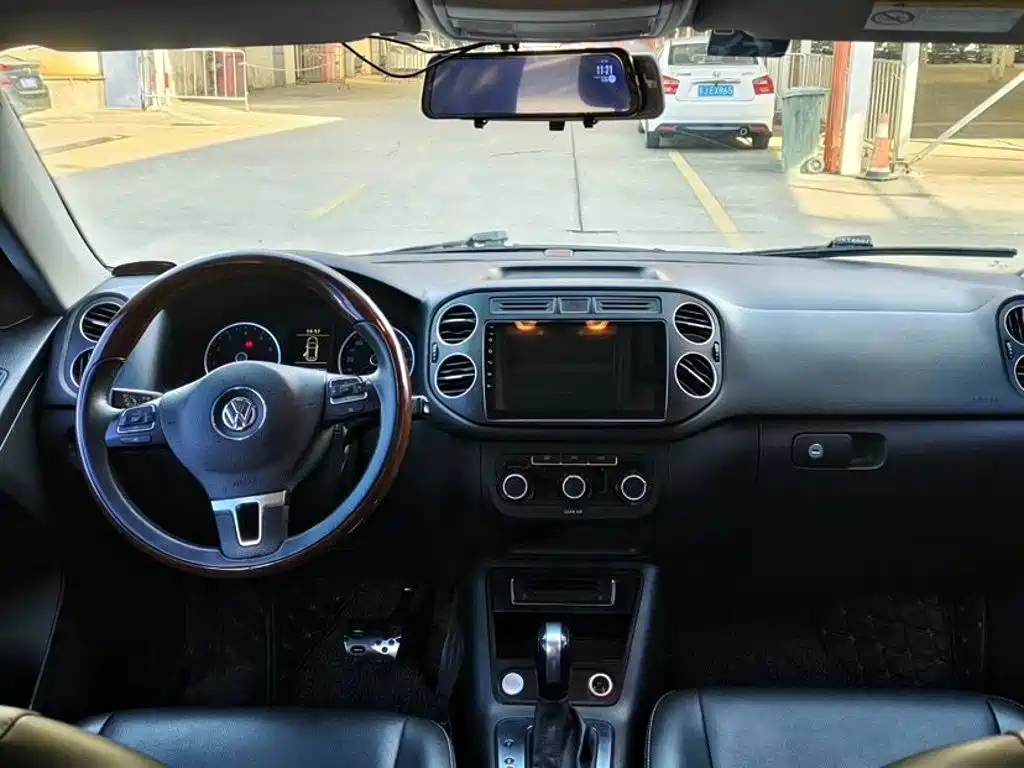 Volkswagen Tiguan — миниатюра 5