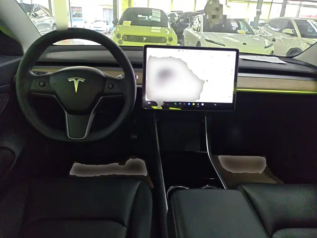 Tesla Model 3 — миниатюра 10