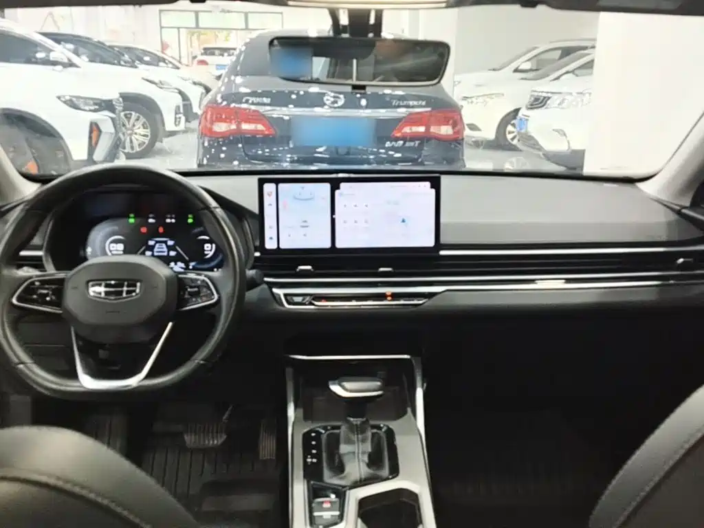 Geely Emgrand — миниатюра 10