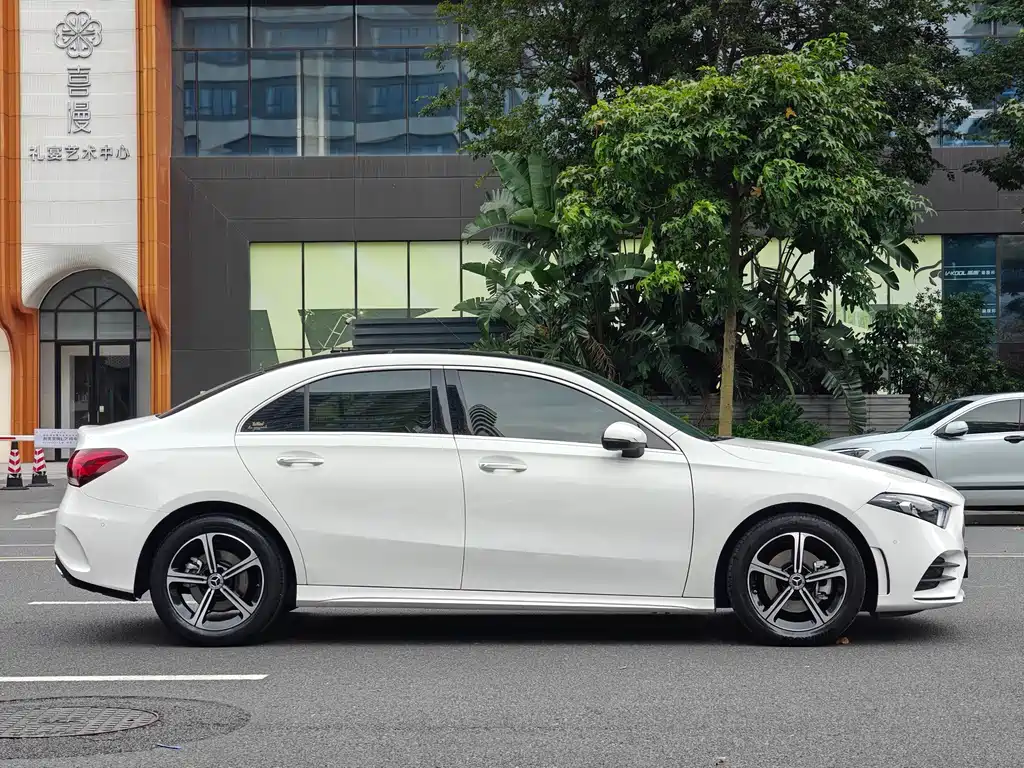 Mercedes-Benz A-Class — миниатюра 4